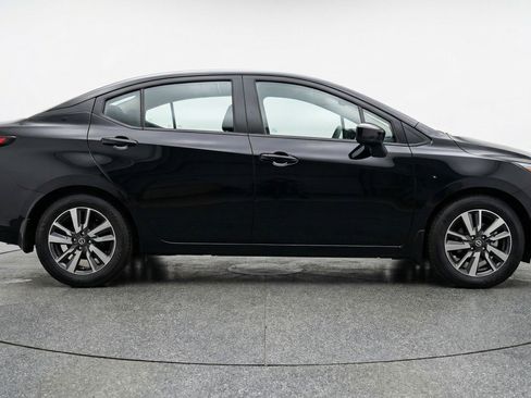 Used 2025 Nissan Versa SV image 11