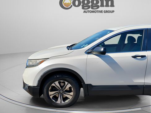 Used 2017 Honda CR-V LX image 3