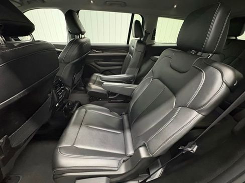 Used 2023 Jeep Grand Cherokee L Limited image 10