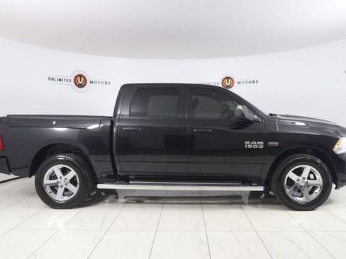 Used 2018 RAM 1500 Express AWD/4WD image 2