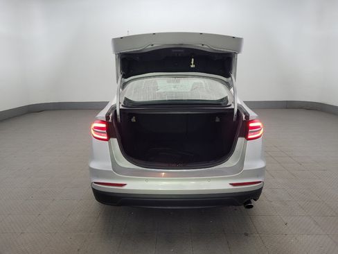 Used 2019 Ford Fusion SEL FWD image 29