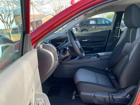 New 2026 Nissan Sentra SV w/ SV Convenience Package FWD image 17
