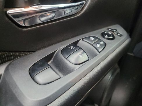 Used 2022 Nissan Kicks SV image 27