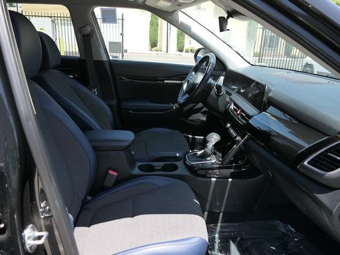Used 2025 Kia Seltos S FWD image 26