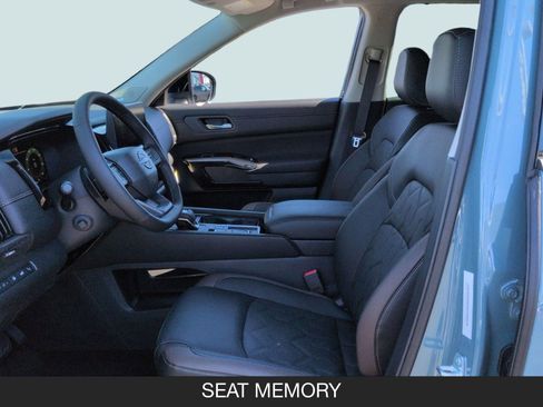 New 2026 Nissan Pathfinder Platinum w/ Cargo Package image 14