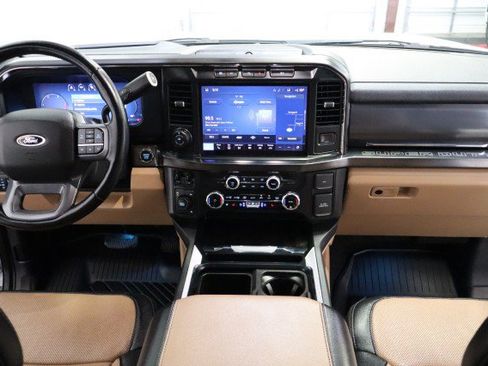 Used 2023 Ford F450 Lariat w/ Lariat Ultimate Package AWD/4WD image 7