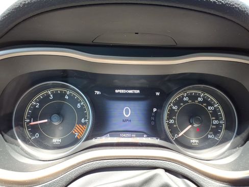 Used 2014 Jeep Cherokee Limited AWD/4WD image 23