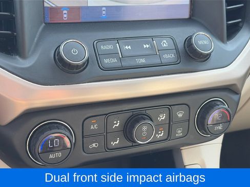 Used 2018 GMC Acadia Denali w/ Technology Package FWD image 26