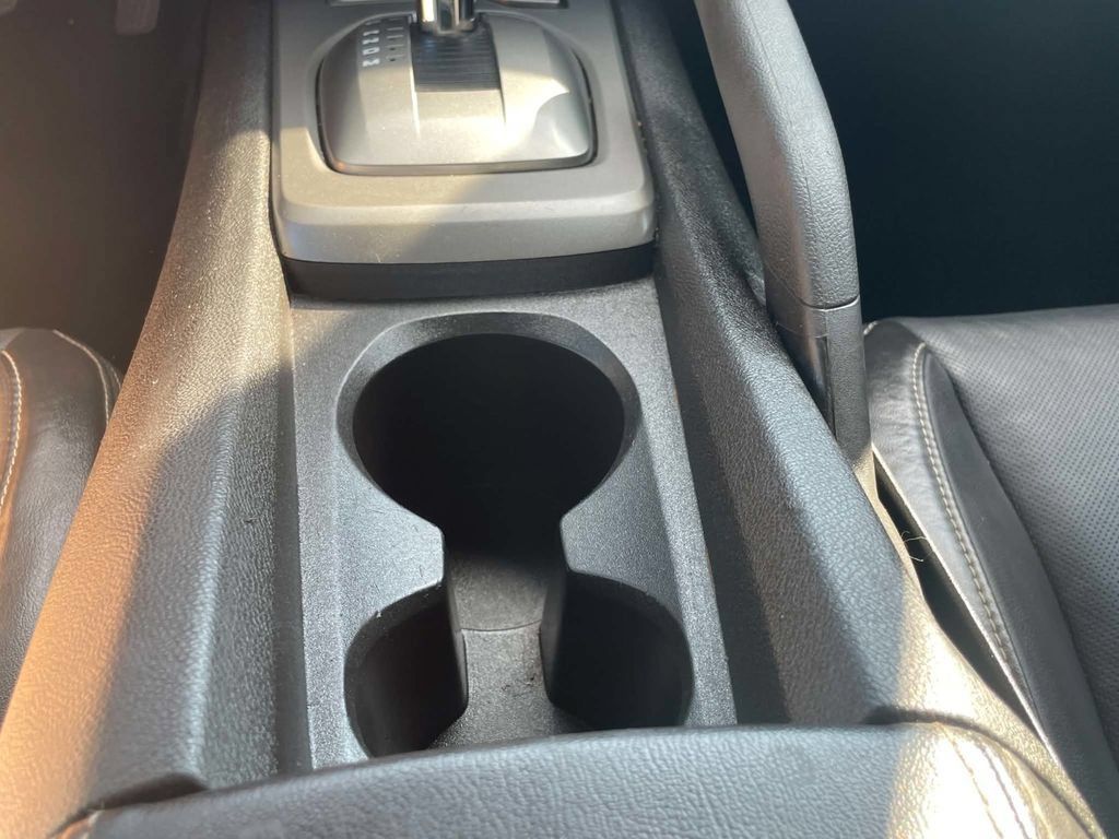 Used 2015 Chevrolet Camaro SS RWD image 16