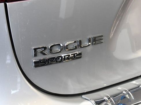 Used 2022 Nissan Rogue Sport SL AWD/4WD image 14