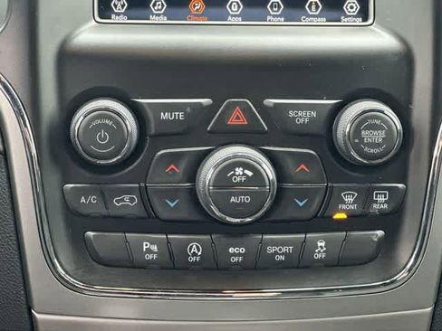 Used 2020 Jeep Grand Cherokee Laredo image 15