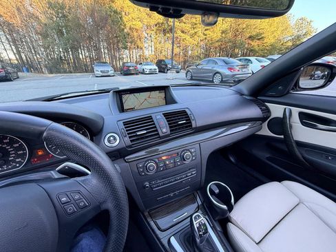 Used 2013 BMW 135i Convertible image 29