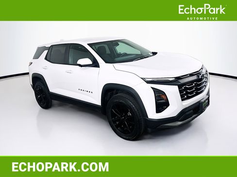 Used 2025 Chevrolet Equinox LT w/ Safety and Technology Package FWD image 1