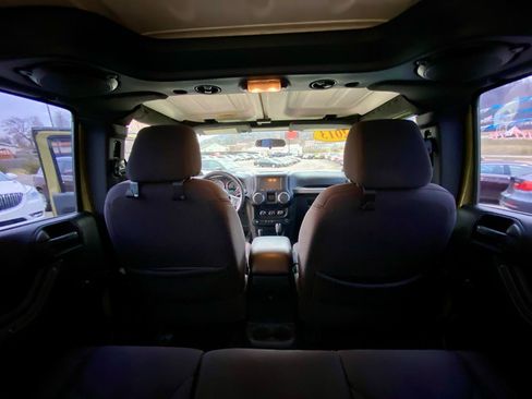 Used 2013 Jeep Wrangler Unlimited Sport image 16