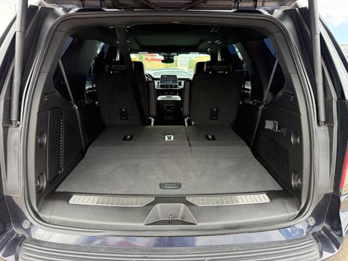 Used 2023 Chevrolet Tahoe Premier w/ Premium Package AWD/4WD image 47