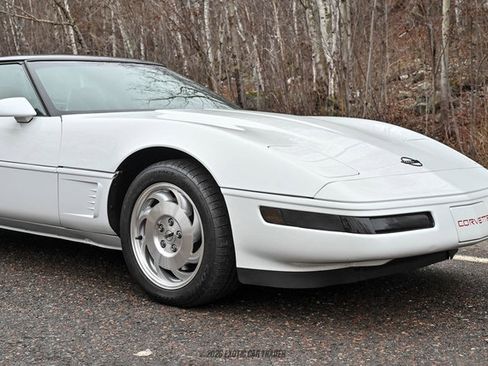 Used 1995 Chevrolet Corvette Coupe RWD image 74
