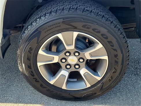 Used 2019 Chevrolet Colorado Z71 image 9