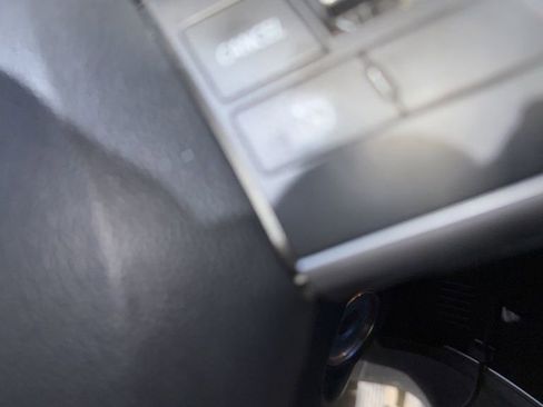 Used 2018 Mitsubishi Outlander ES image 11