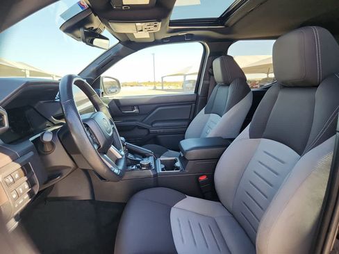 Used 2024 Toyota Tacoma TRD Off-Road image 15