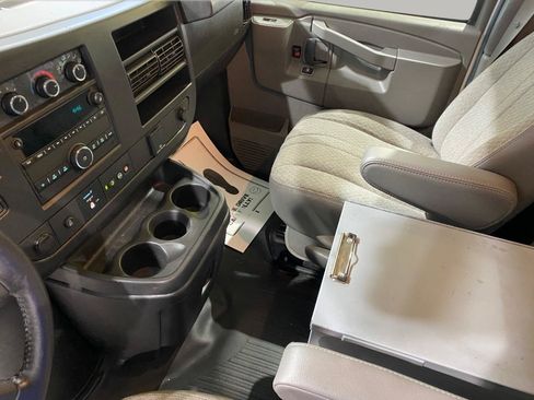 Used 2020 Chevrolet Express 2500 w/ Driver Convenience Package RWD image 12