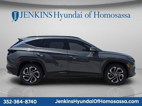 New 2026 Hyundai Tucson Limited FWD image 2