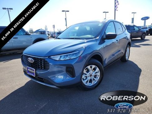 Used 2025 Ford Escape Active w/ Cold Weather Package image 1
