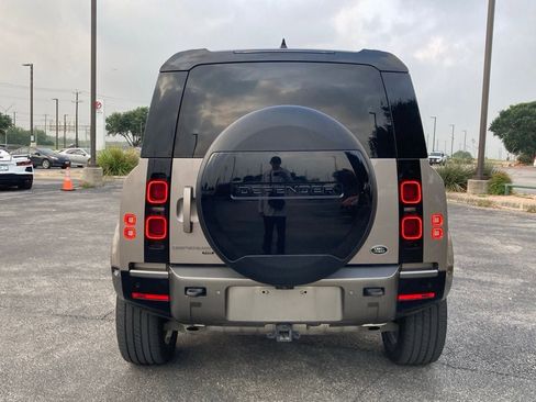Used 2023 Land Rover Defender 110 X-Dynamic SE AWD/4WD image 6