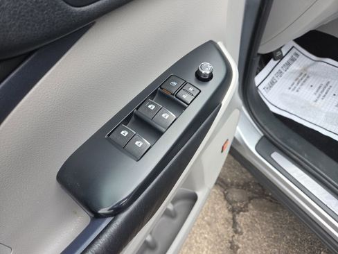 Used 2016 Toyota Highlander Limited image 15
