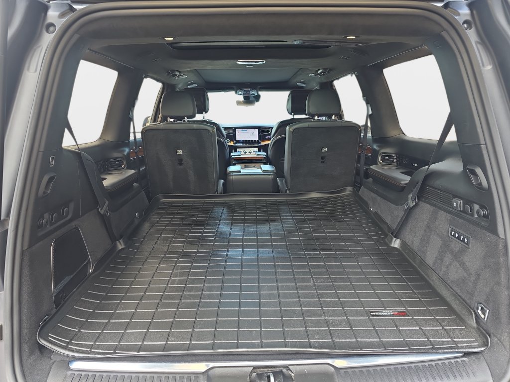 Used 2023 Jeep Grand Wagoneer Series III AWD/4WD image 14