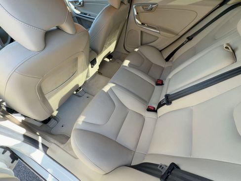 Used 2015 Volvo S60 T5 Premier image 20