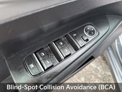 Used 2023 Kia Forte LXS w/ LXS Technology Package image 16