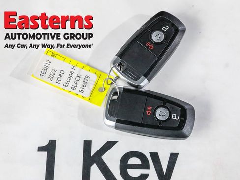 Used 2022 Ford Escape SE image 24