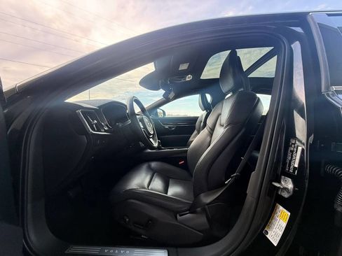 Used 2018 Volvo S90 T5 Momentum w/ Convenience Package image 8