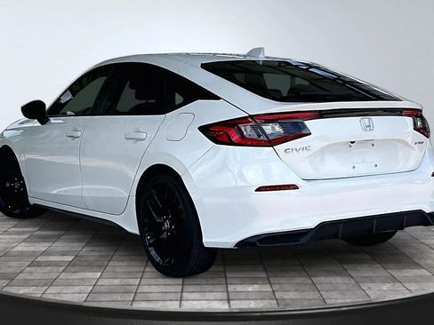 Used 2023 Honda Civic Sport image 4