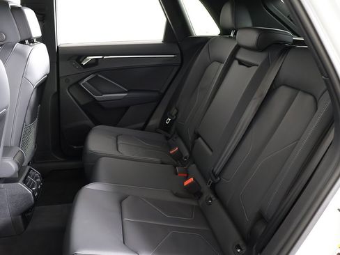 Used 2024 Audi Q3 2.0T Premium Plus w/ Premium Plus Package image 36