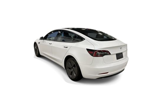 Certified 2023 Tesla Model 3 Standard Range RWD image 4