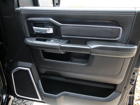 Used 2024 RAM 3500 Laramie w/ Night Edition AWD/4WD image 38