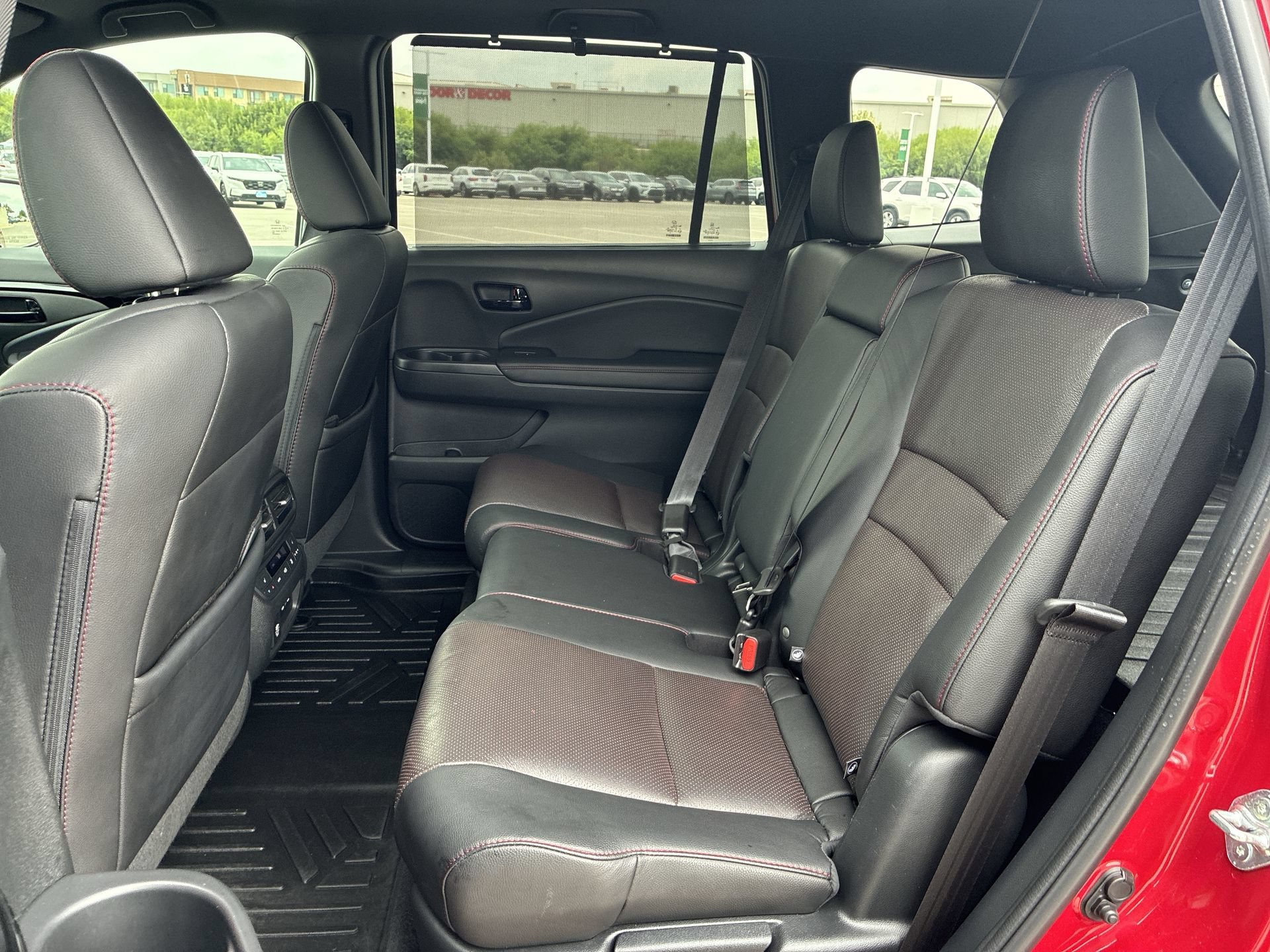 Certified 2024 Honda Passport Black Edition image 19