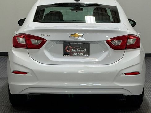 Used 2017 Chevrolet Cruze LS FWD image 6