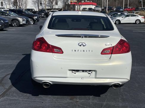Used 2013 INFINITI G37 X w/ Premium Pkg image 6