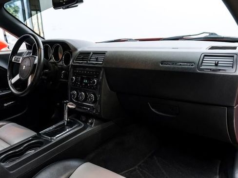 Used 2009 Dodge Challenger R/T image 41