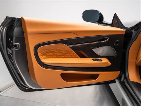 Used 2025 Aston Martin DB12 Convertible RWD image 26