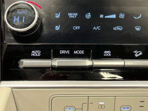 Used 2024 Hyundai Santa Fe Limited image 25