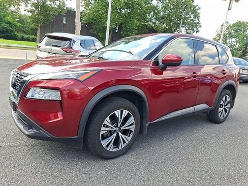 Certified 2021 Nissan Rogue SV image 3