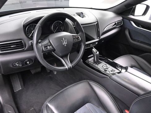 Used 2022 Maserati Levante GT AWD/4WD image 14