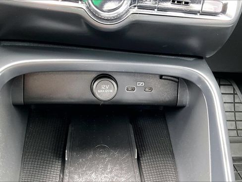 Certified 2024 Volvo XC40 B5 Core AWD/4WD image 34