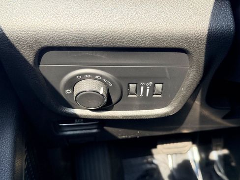 Used 2024 Jeep Grand Cherokee L Laredo AWD/4WD image 36