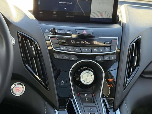 Used 2025 Acura RDX SH-AWD w/ Advance Package image 18