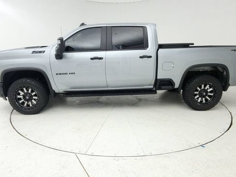 Used 2026 Chevrolet Silverado 2500 Custom w/ Custom Value Package AWD/4WD image 4