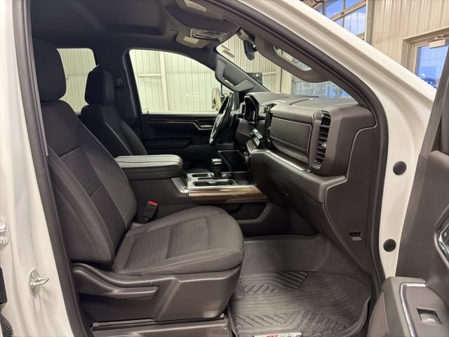 Used 2024 Chevrolet Silverado 1500 RST AWD/4WD image 25